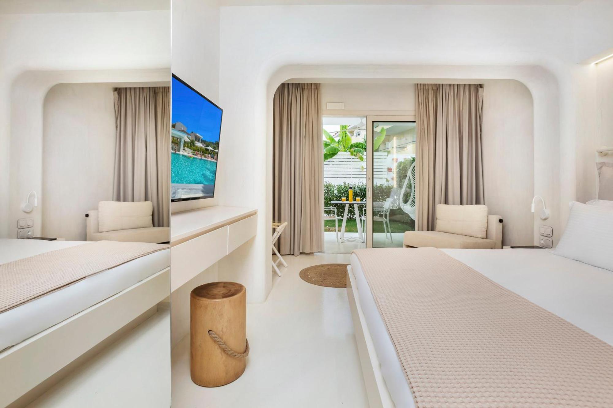 Cocoοns Luxury Suites & Villas Fourka Zewnętrze zdjęcie